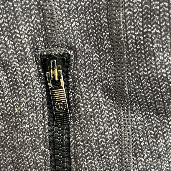 Lululemon Define Jacket - Picture 5 of 6